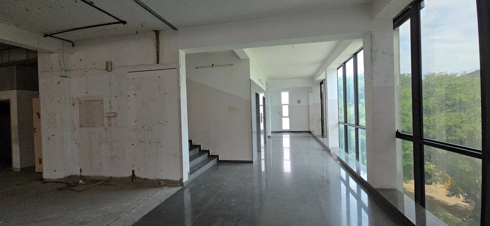 Bare shell office, Ekkattuthangal (6500 sq.ft) — photo 3